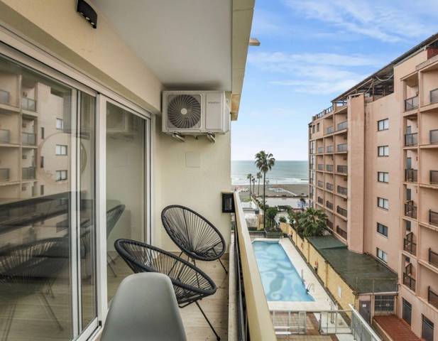 Piso en Venta en La Carihuela - Los Nidos