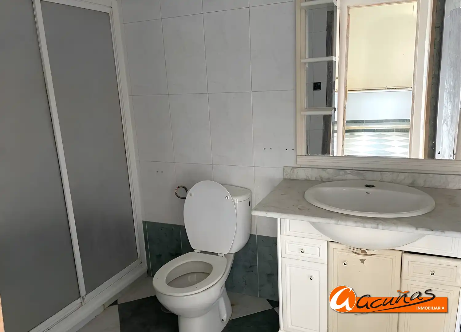 Baño de Casa adosada en venta en Gilena con Terraza y Trastero