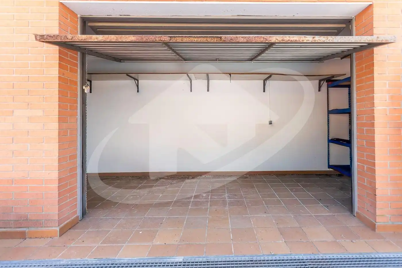 Aparcament de Casa o xalet en venda en Castellar del Vallès amb Aire condicionat, Calefacció i Terrassa