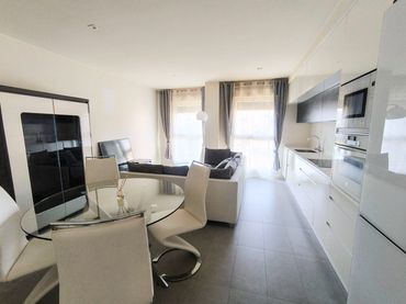 Flat with pool for sale in Calle del Lucero del Alba