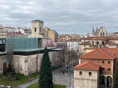 Exterior view of Flat for sale in Burgos Capital  with Heating, Parquet flooring and Terrace