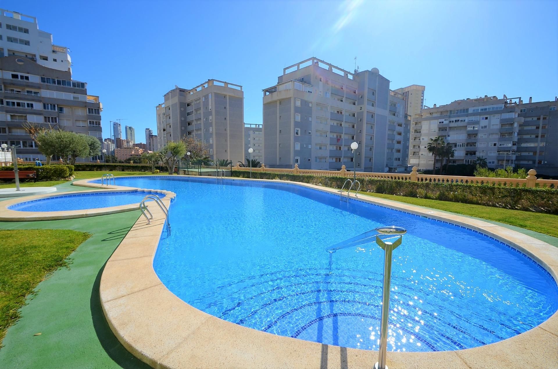 Piscina de Apartament en venda en Villajoyosa / La Vila Joiosa amb Aire condicionat, Calefacció i Terrassa