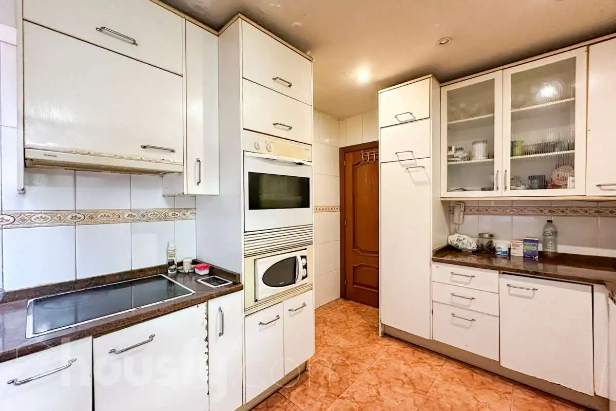 Kitchen of Flat for sale in Móstoles  with Air Conditioner, Terrace and Storage room