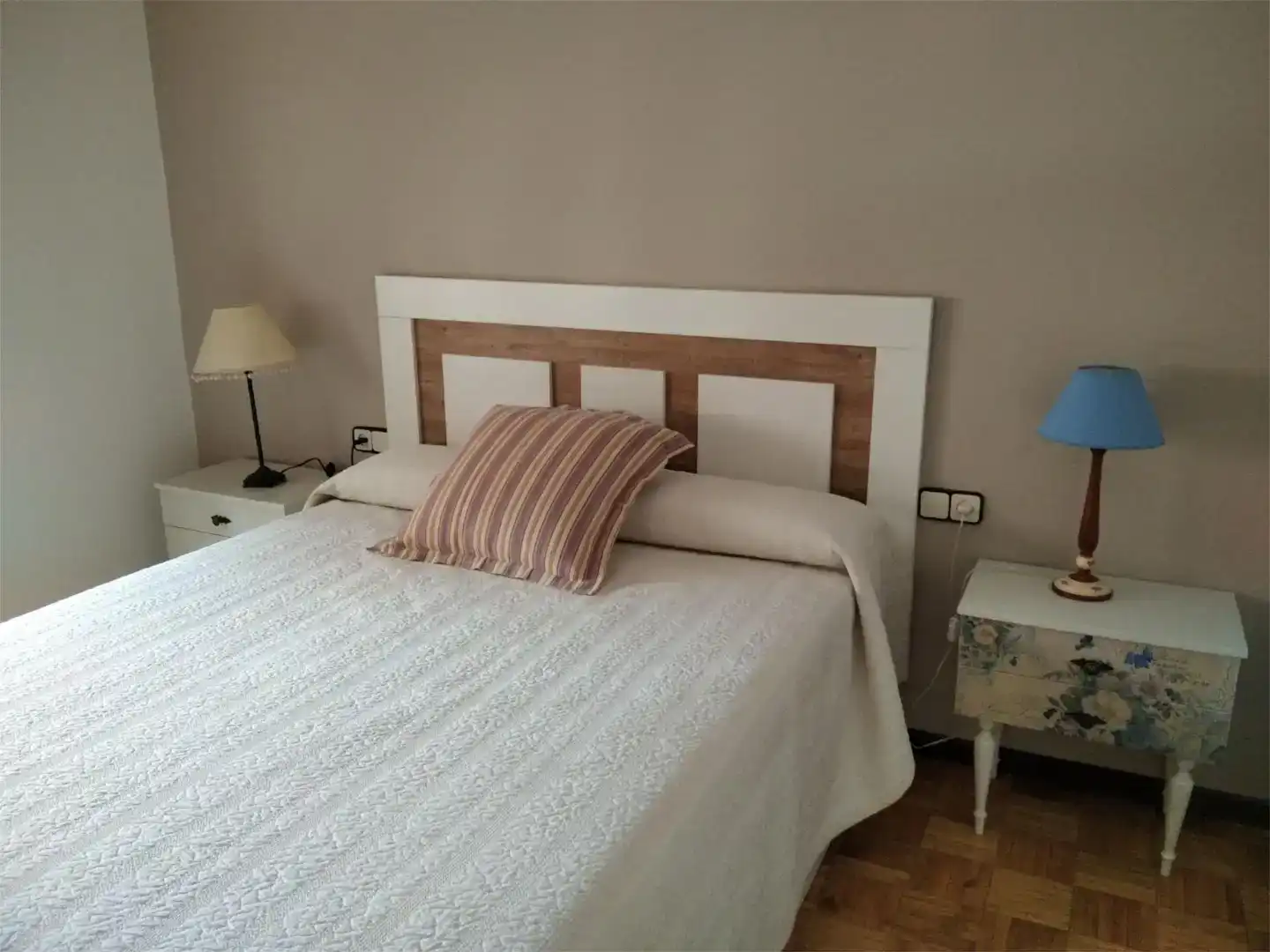 Habitación de Apartamento de alquiler en Gijón 
