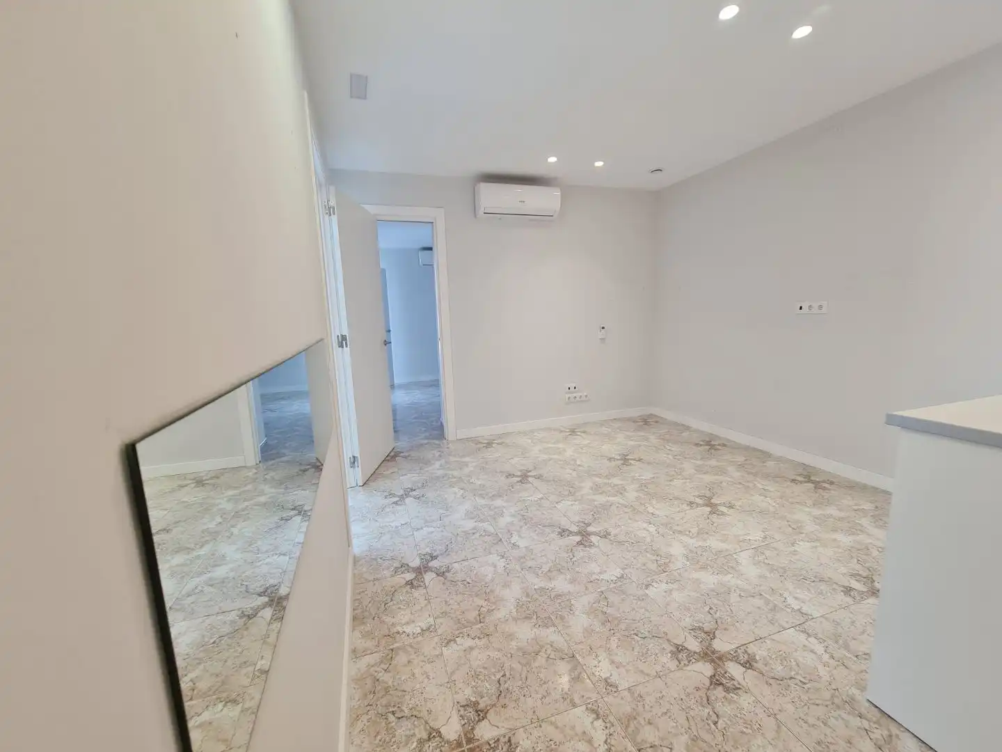 Local comercial de lloguer a jacint verdaguer 32, imagen 19