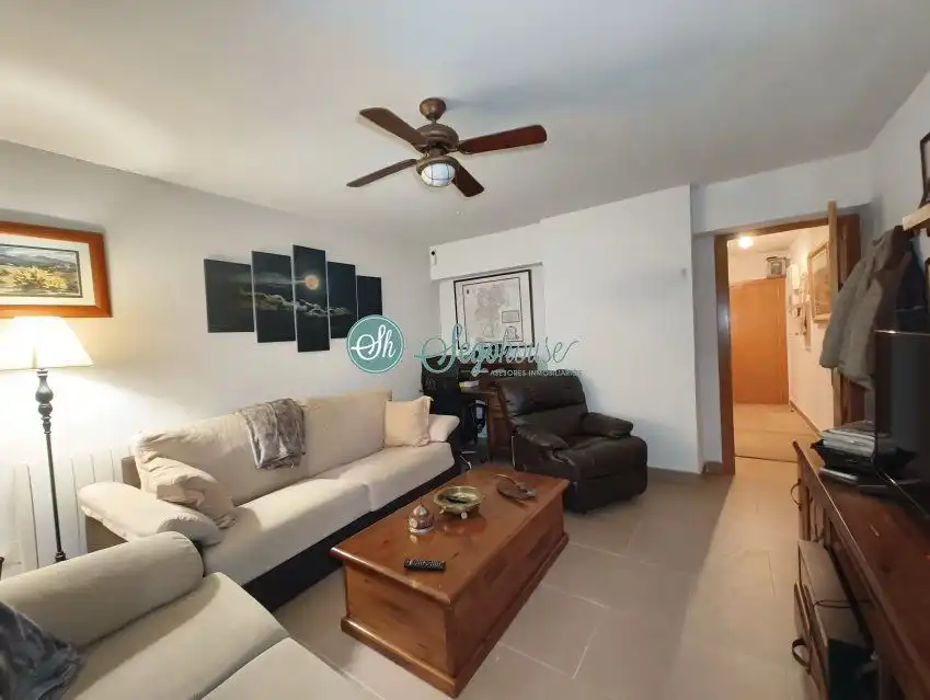 Sala de estar de Piso en venta en Segovia con Calefacción, Terraza y Amueblado