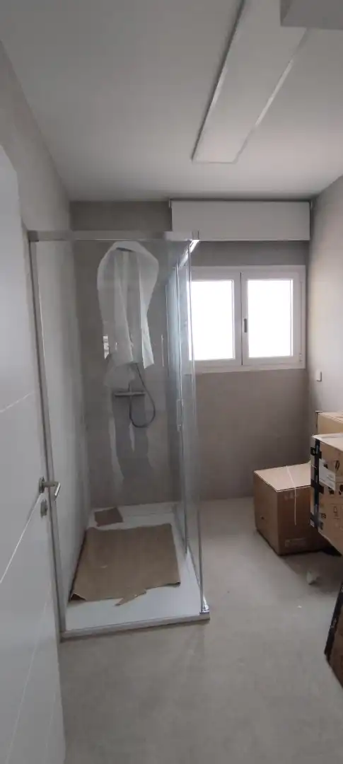 Badezimmer von Büro zur Miete in Las Palmas de Gran Canaria mit Klimaanlage, Terrasse und Balkon