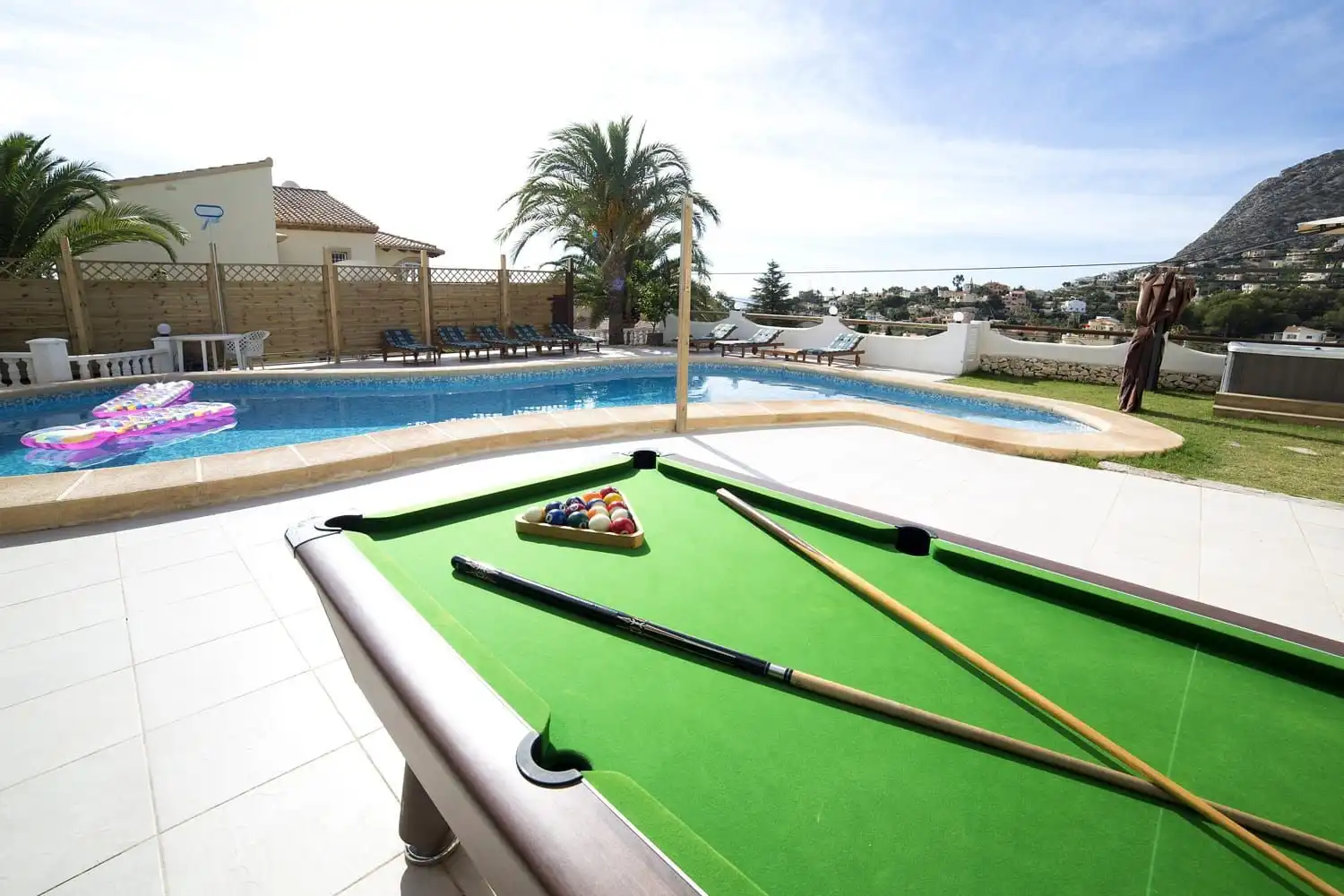Swimming pool of Houses for sale in Calpe / Calp  with Air Conditioner, Heating and Private garden