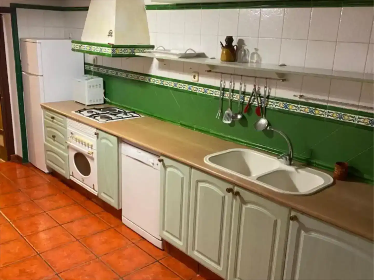 Cuina de Casa adosada en venda en Rossell amb Moblat
