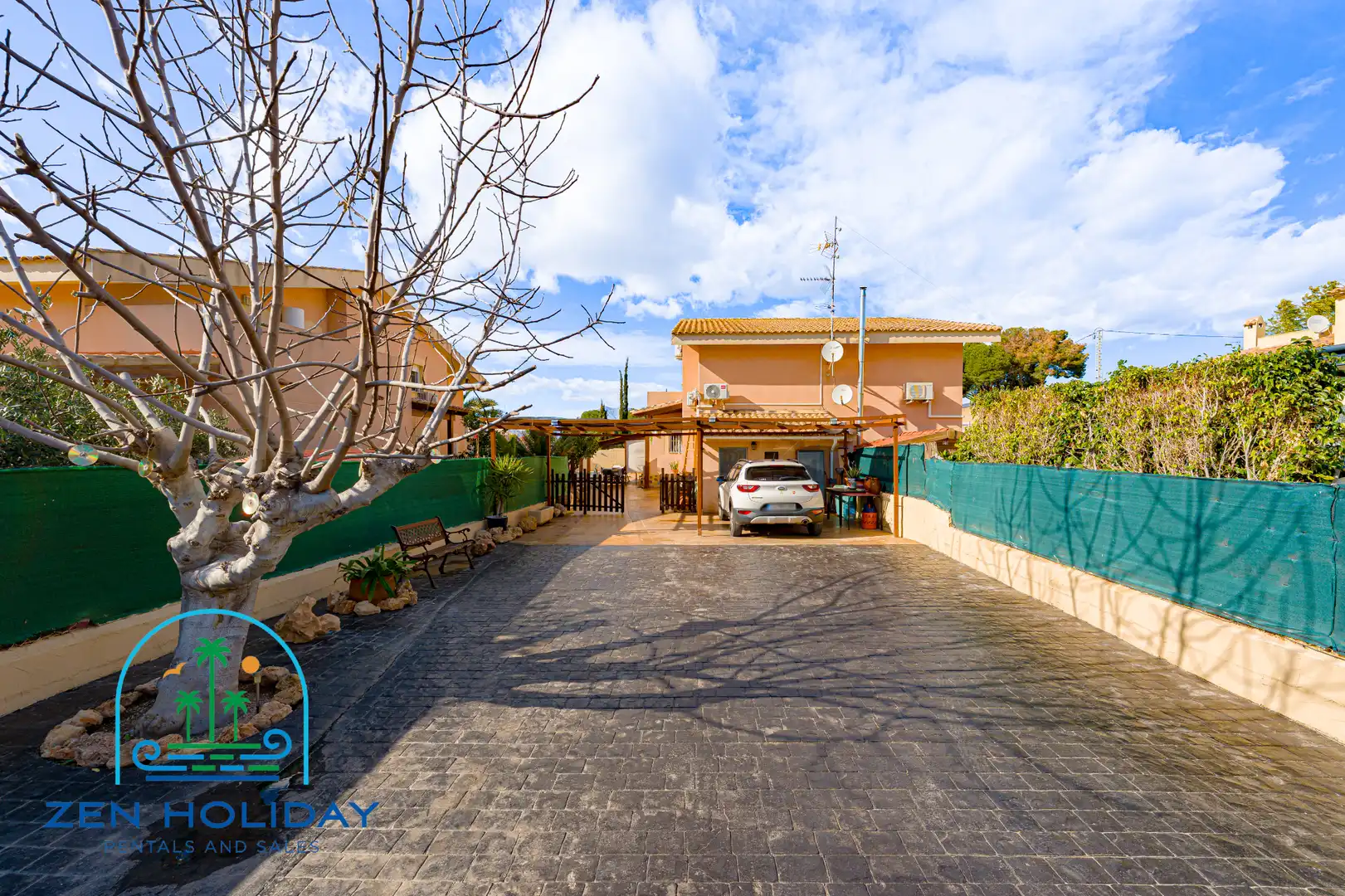Vista exterior de Casa adosada en venta en Busot con Aire acondicionado, Calefacción y Jardín privado