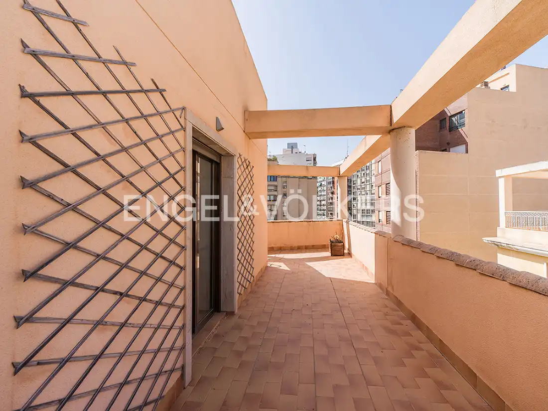 Terrace of Attic for sale in Alicante / Alacant  with Heating and Terrace