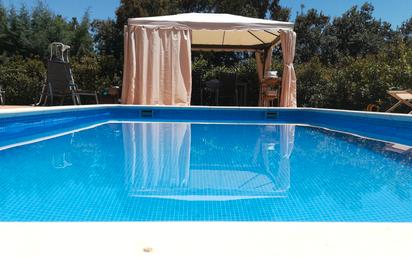 Piscina de Casa o xalet en venda en Valdemorillo amb Aire condicionat, Calefacció i Jardí privat