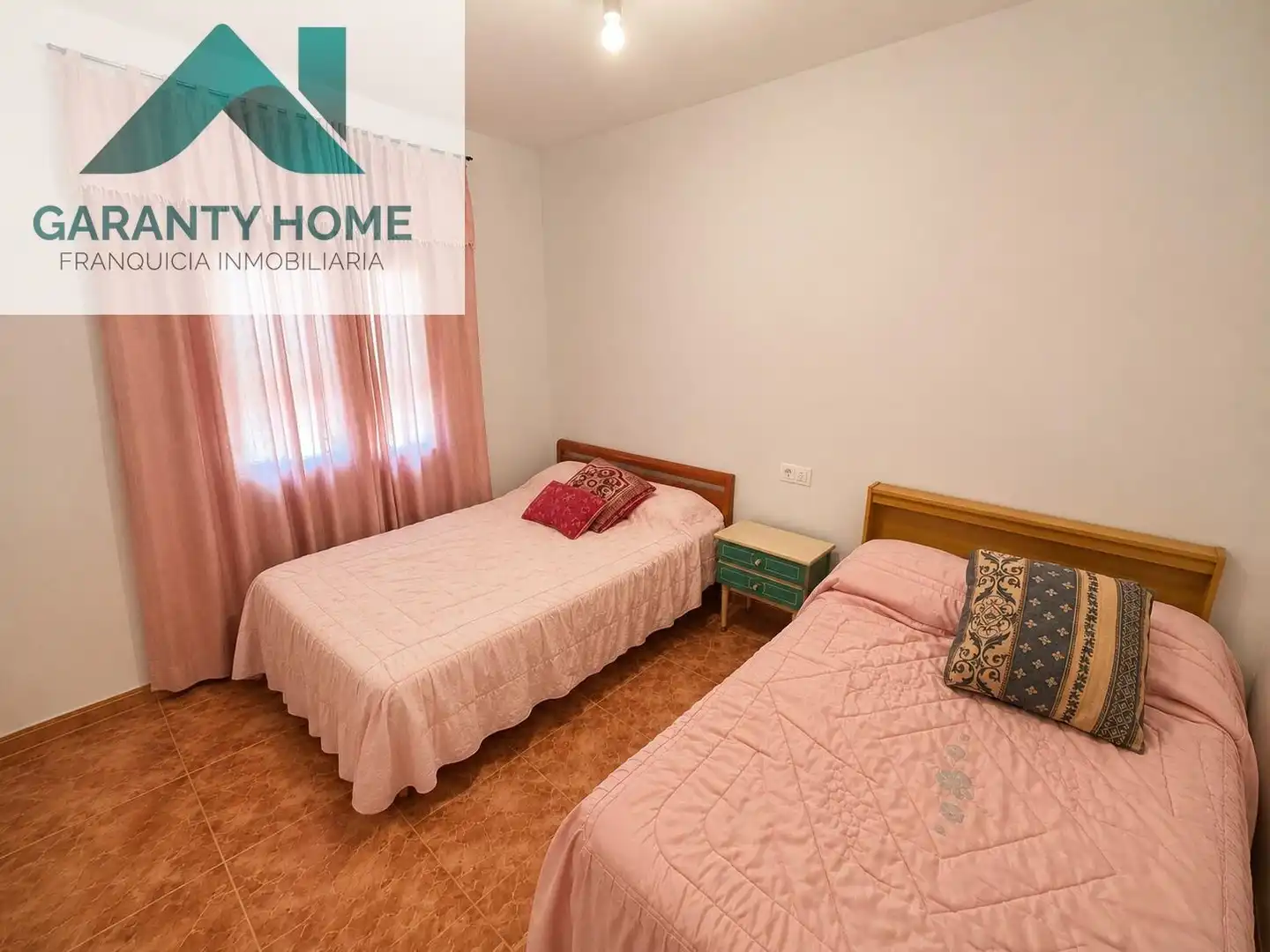 Habitación de Casa o chalet en venta en Martos con Jardín privado, Trastero y Piscina