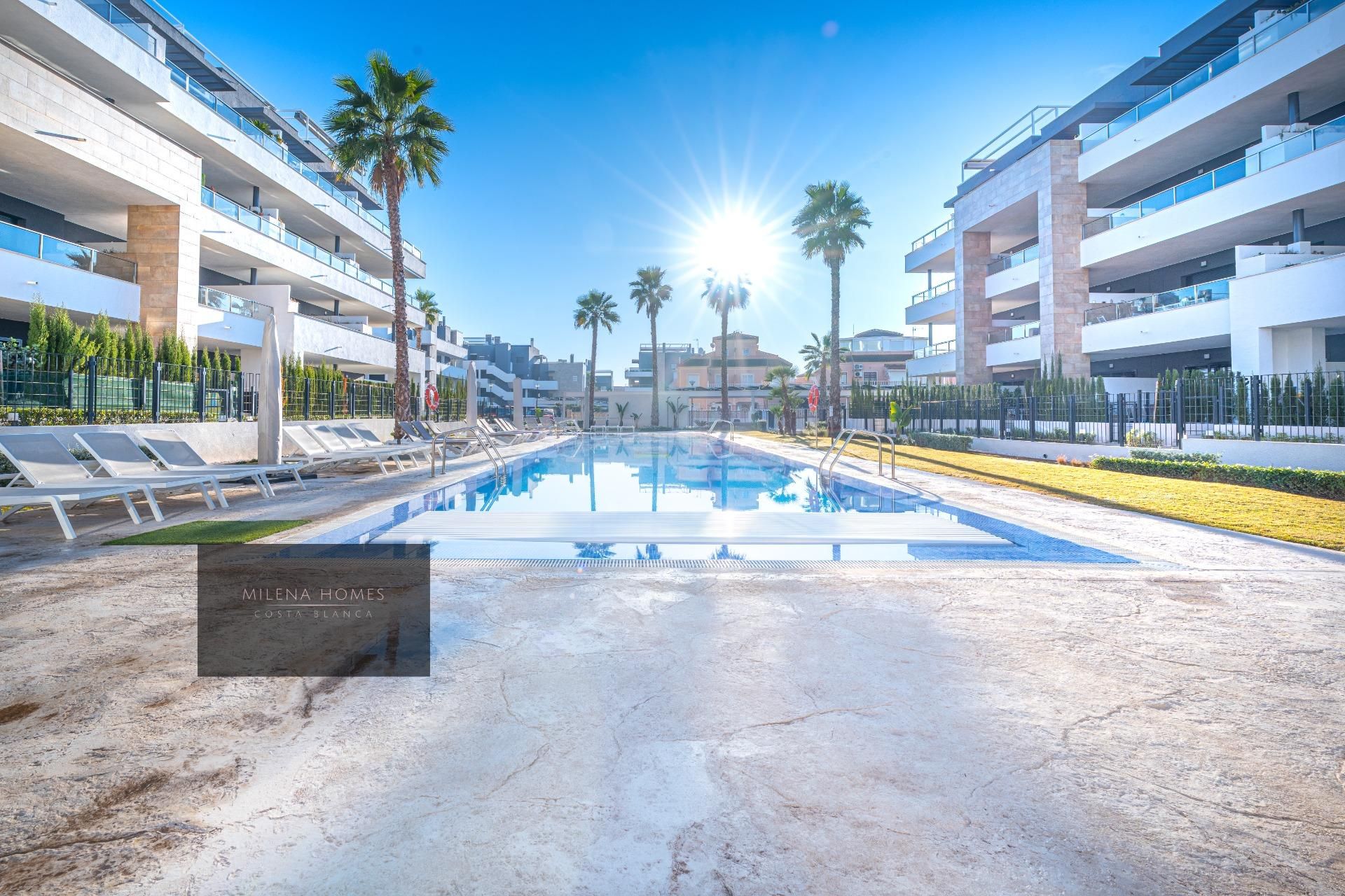 Swimming pool of Apartment for sale in Orihuela  with Air Conditioner, Heating and Private garden