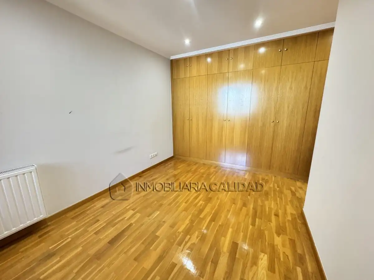 Pis amb ascensor en venda a Zona Sur - Barrio Cortes, imagen 5