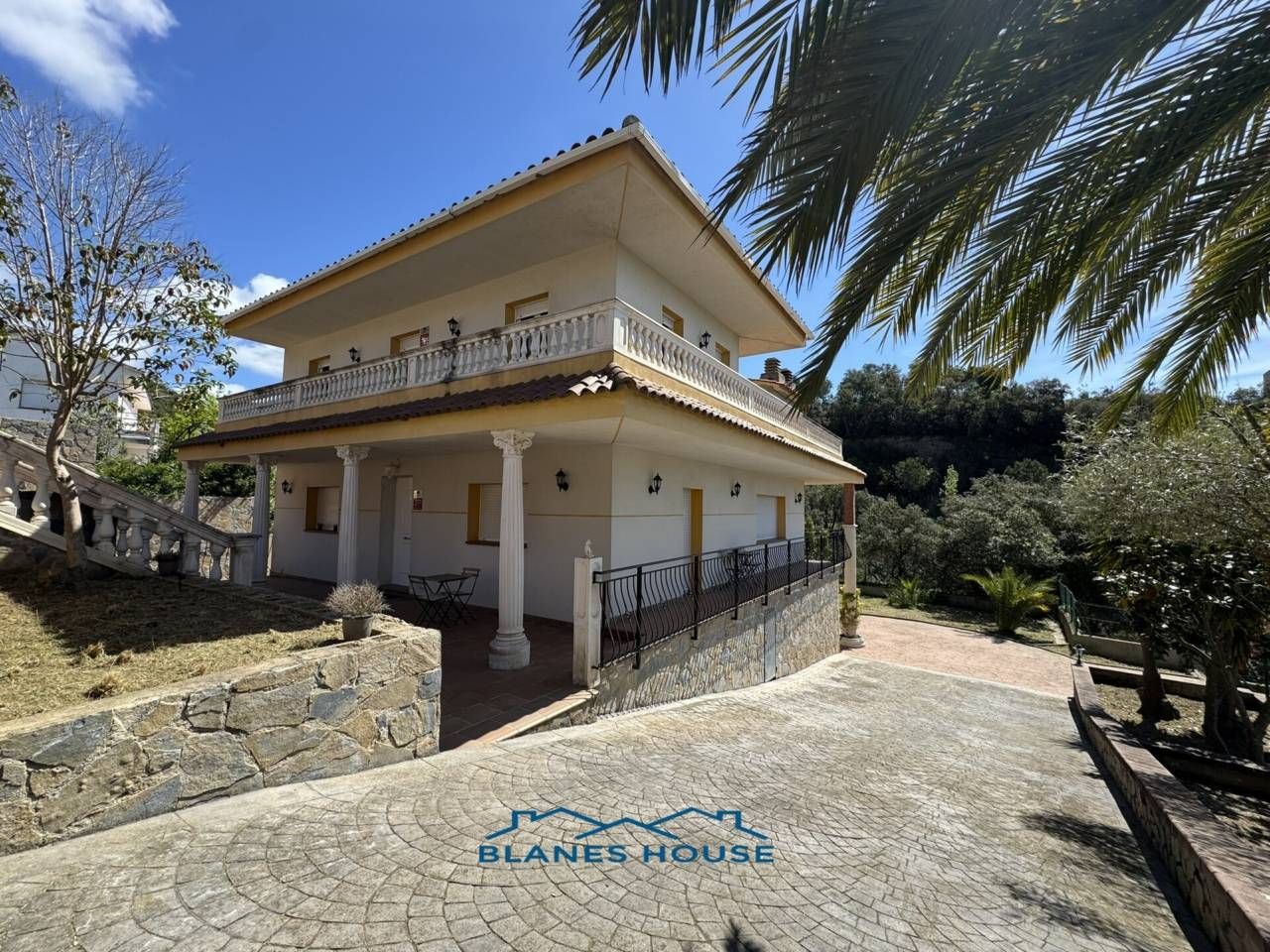 Vista exterior de Casa o xalet en venda en Lloret de Mar amb Calefacció, Jardí privat i Terrassa