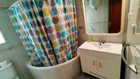 Bathroom of Flat to rent in  Valencia Capital  with Air Conditioner, Heating and Terrace