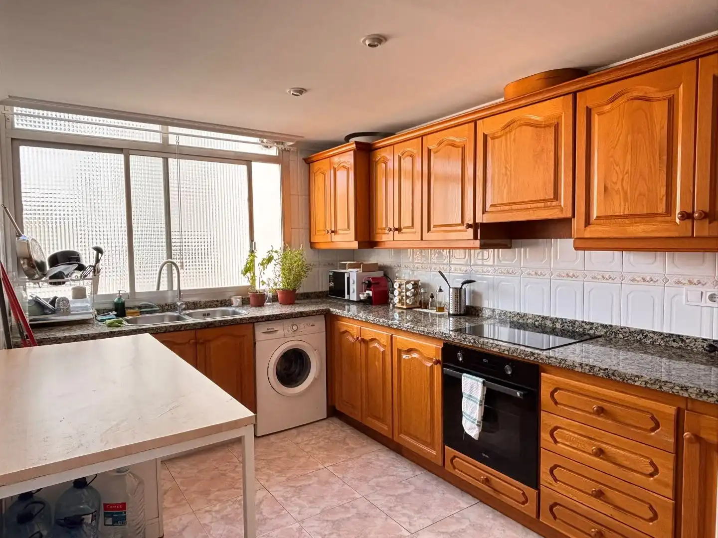 Küche von Wohnung zur Miete in Castellón de la Plana / Castelló de la Plana mit Möbliert, Ofen und Waschmaschine