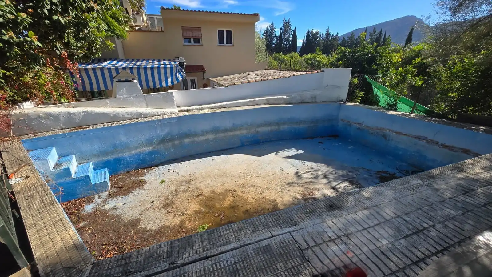 Swimming pool of Houses for sale in Alhaurín de la Torre  with Air Conditioner, Private garden and Storage room