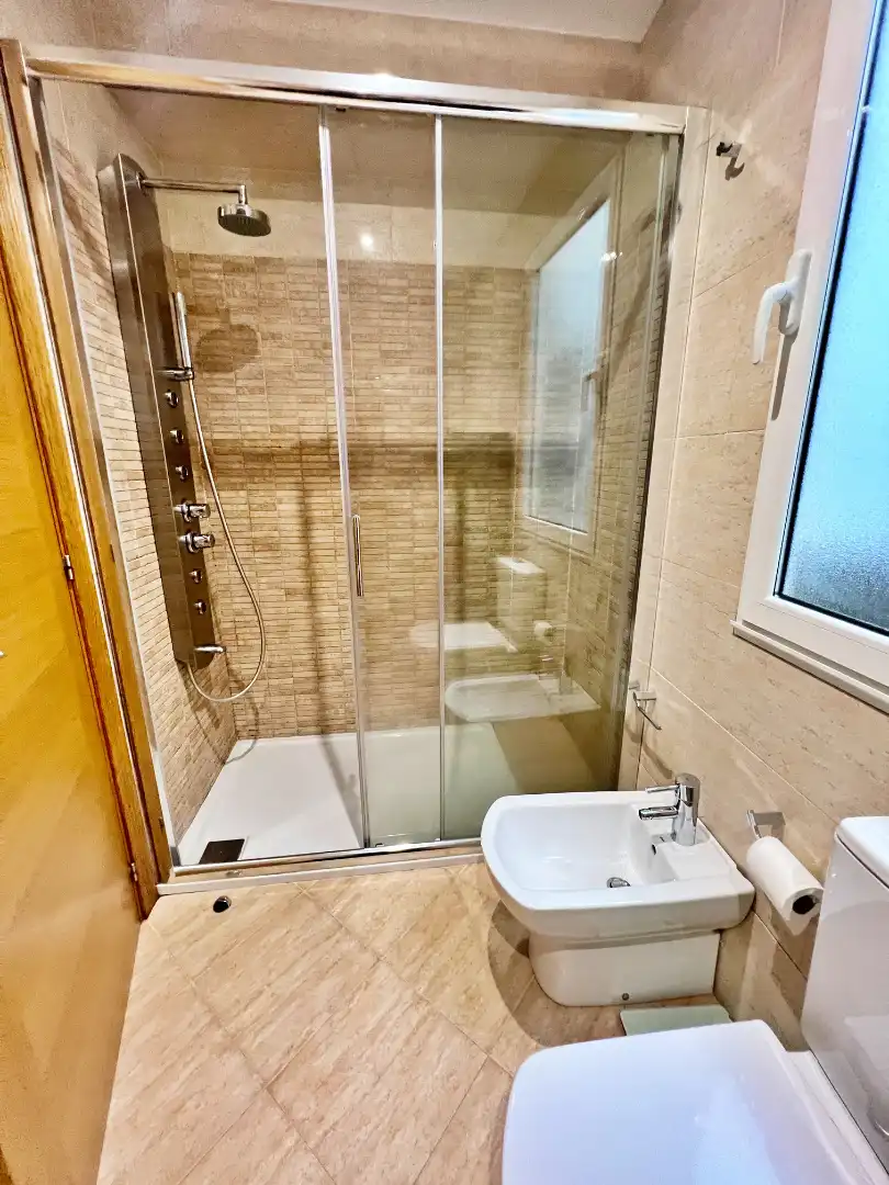 Piso con ascensor en venta en Ronda da Muralla, imagen 19