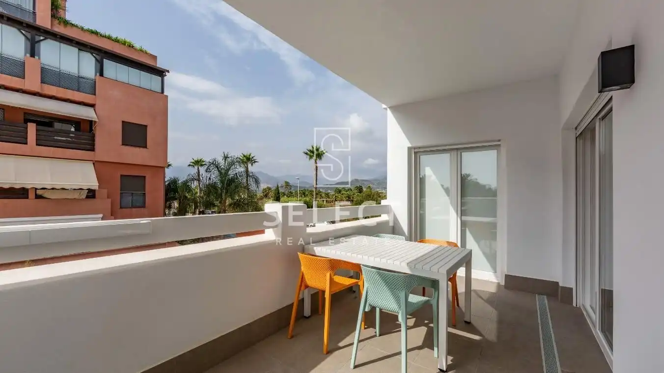 Vista exterior de Apartamento en venta en Motril con Calefacción, Terraza y Amueblado