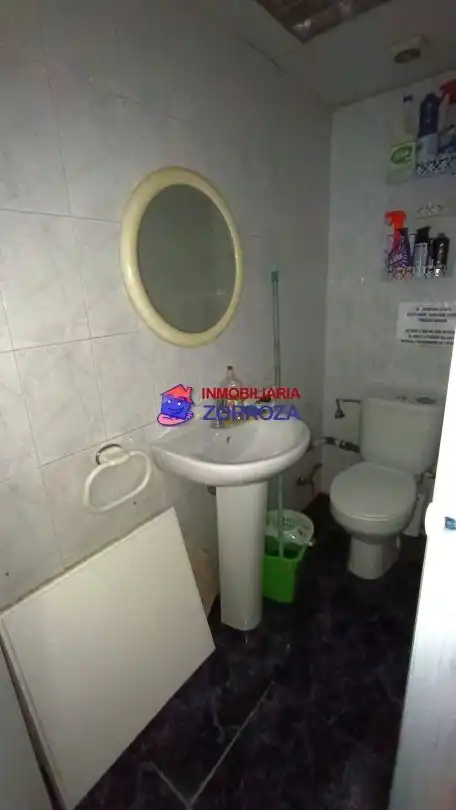 Baño de Local de alquiler en Bilbao 