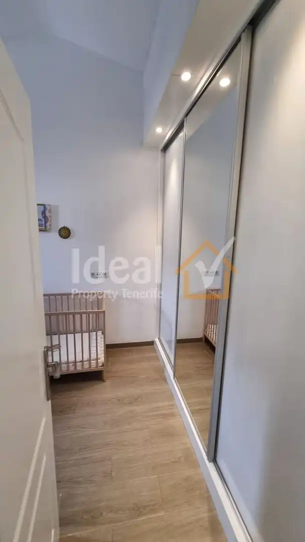 Dormitori de Casa adosada en venda en Adeje amb Jardí privat, Terrassa i Piscina comunitària