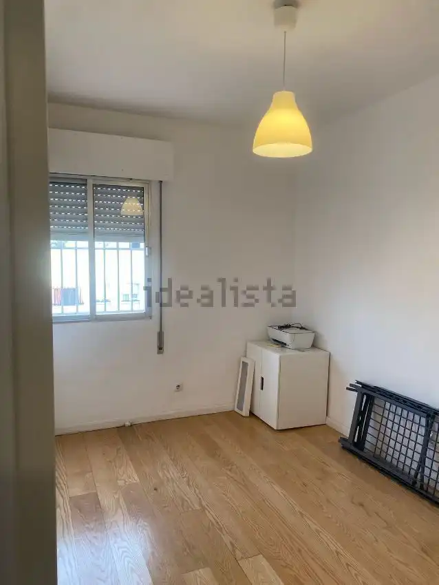 Schlafzimmer von Wohnung zur Miete in Sevilla mit Klimaanlage, Terrasse und Balkon
