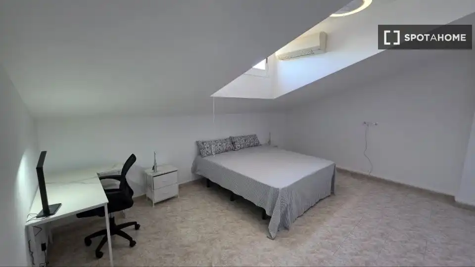 Habitación de Piso para compartir en Mutxamel con Aire acondicionado, Terraza y Amueblado