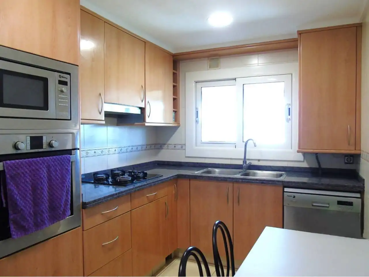 Cocina de Piso en venta en Manlleu con Calefacción, Terraza y Trastero