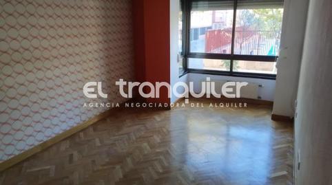 Foto 3 de Pis de lloguer a Calle Viñegra, Los Cármenes, Madrid