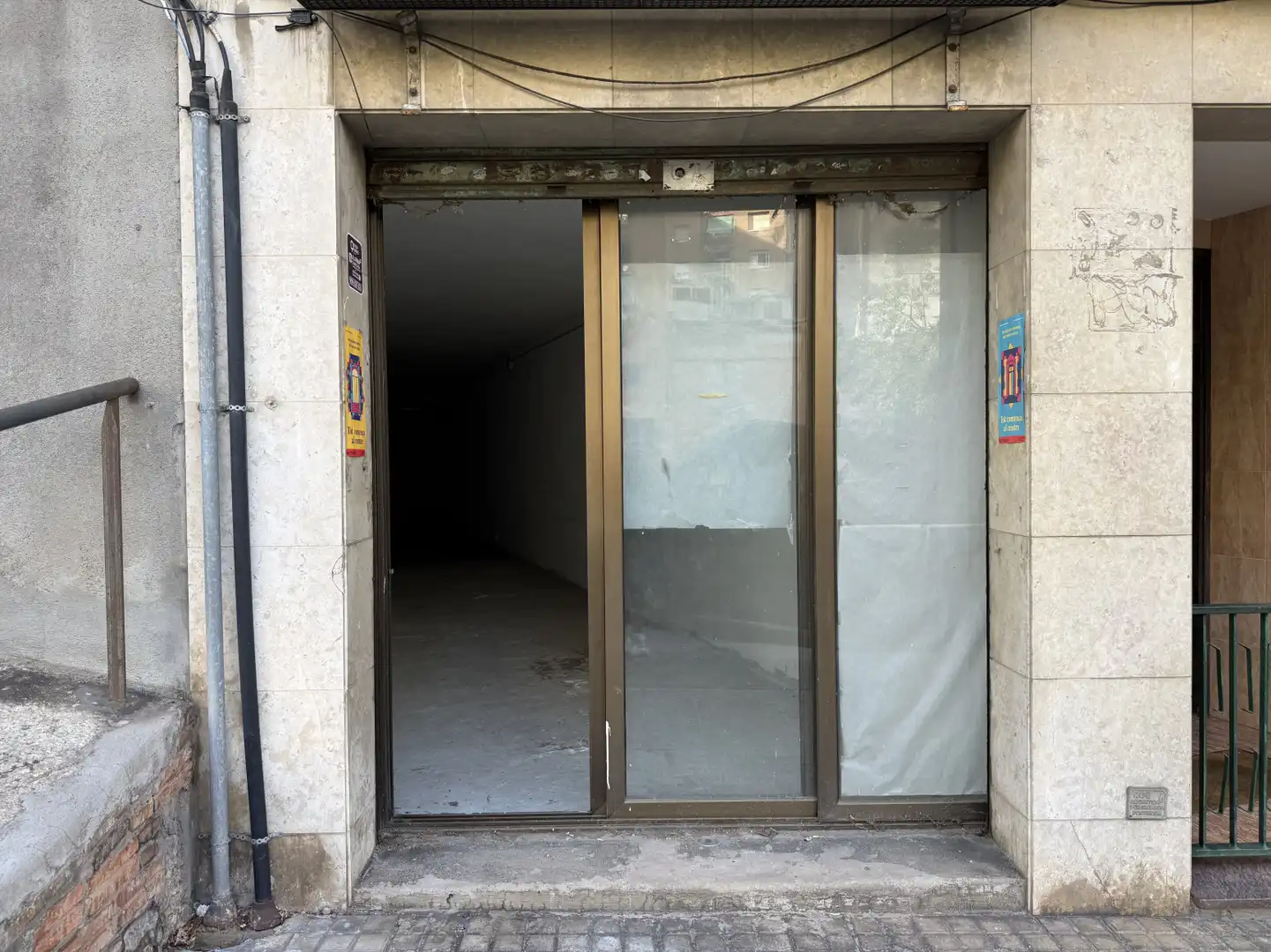 Local comercial en venda a Barcelona - Calle Llobregós, imagen 2