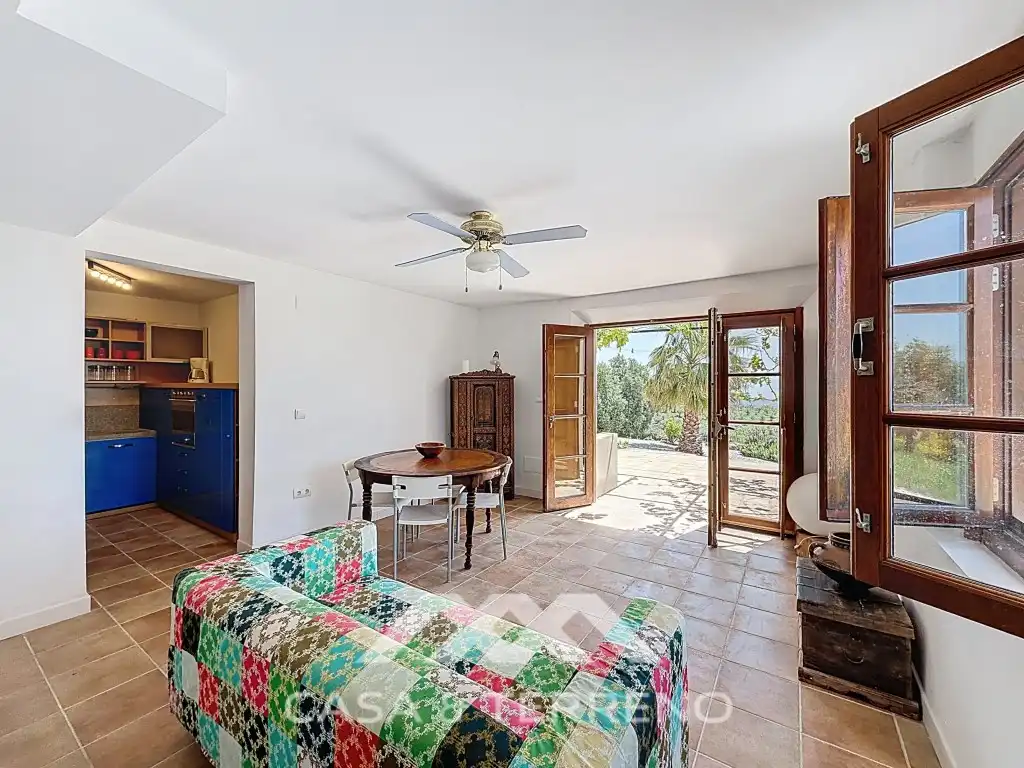 Sala de estar de Casa o chalet en venta en Alcaucín con Aire acondicionado, Calefacción y Jardín privado