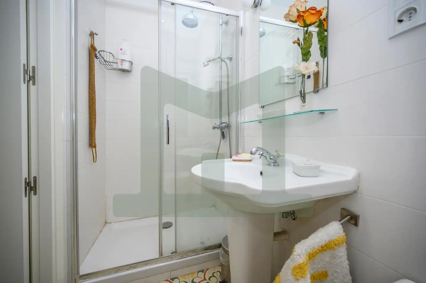 Badezimmer von Wohnung zur Miete in Madrid mit Klimaanlage, Heizung und Terrasse