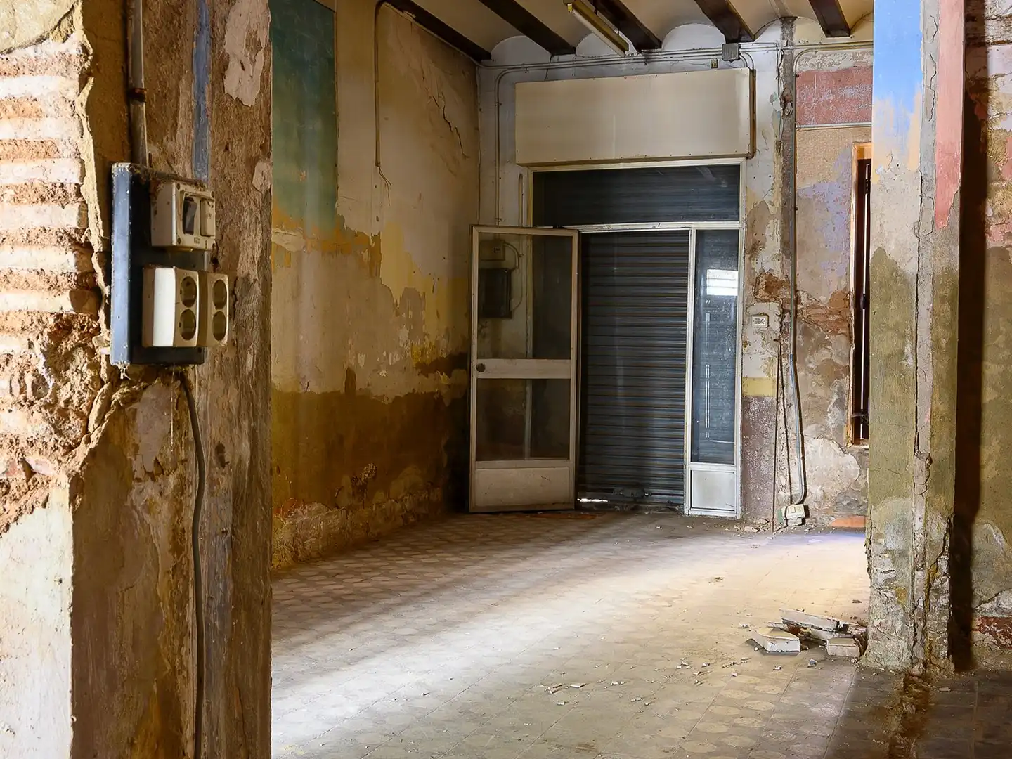 Commercial properties for sale in Manises