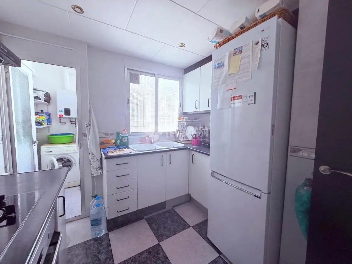 Küche von Wohnung zum Verkauf in Mislata mit Klimaanlage und Balkon