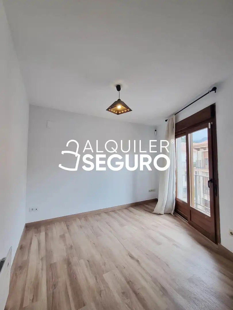 Sala de estar de Piso de alquiler en Becerril de la Sierra con Calefacción