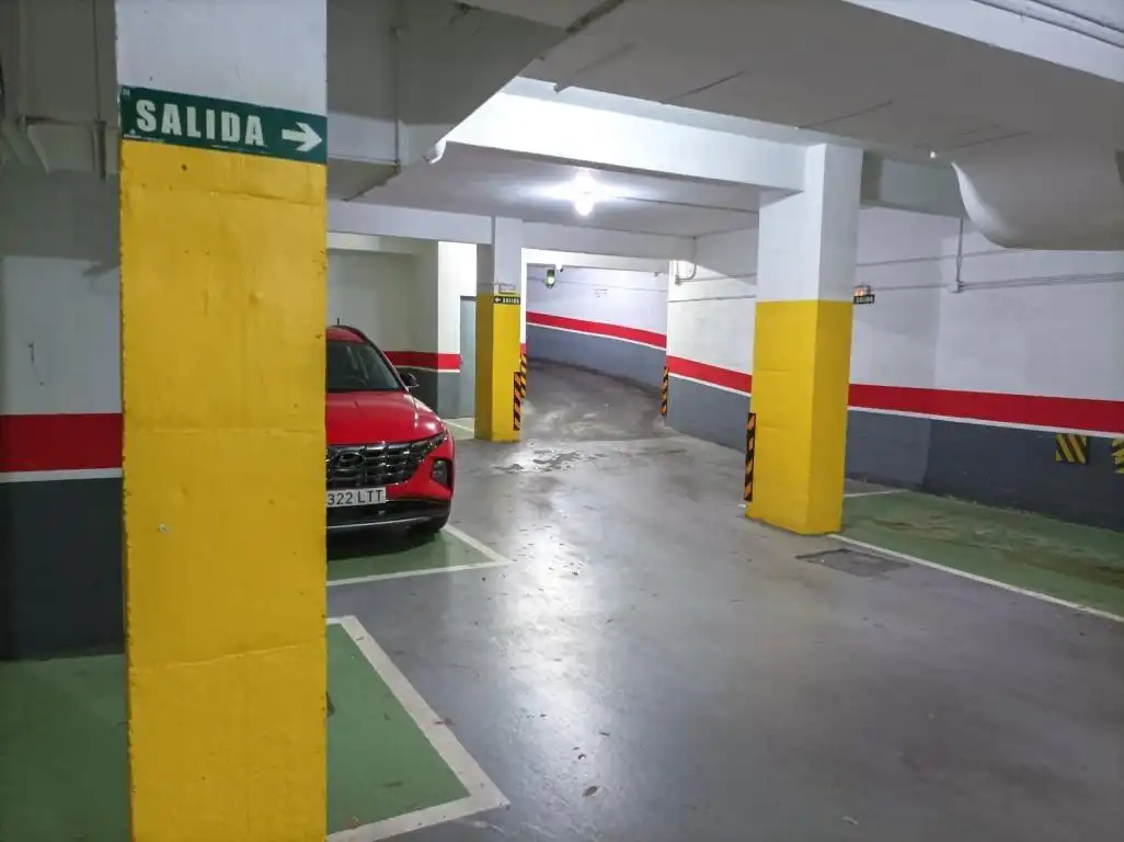 Aparcament de Garatge en venda en  Pamplona / Iruña