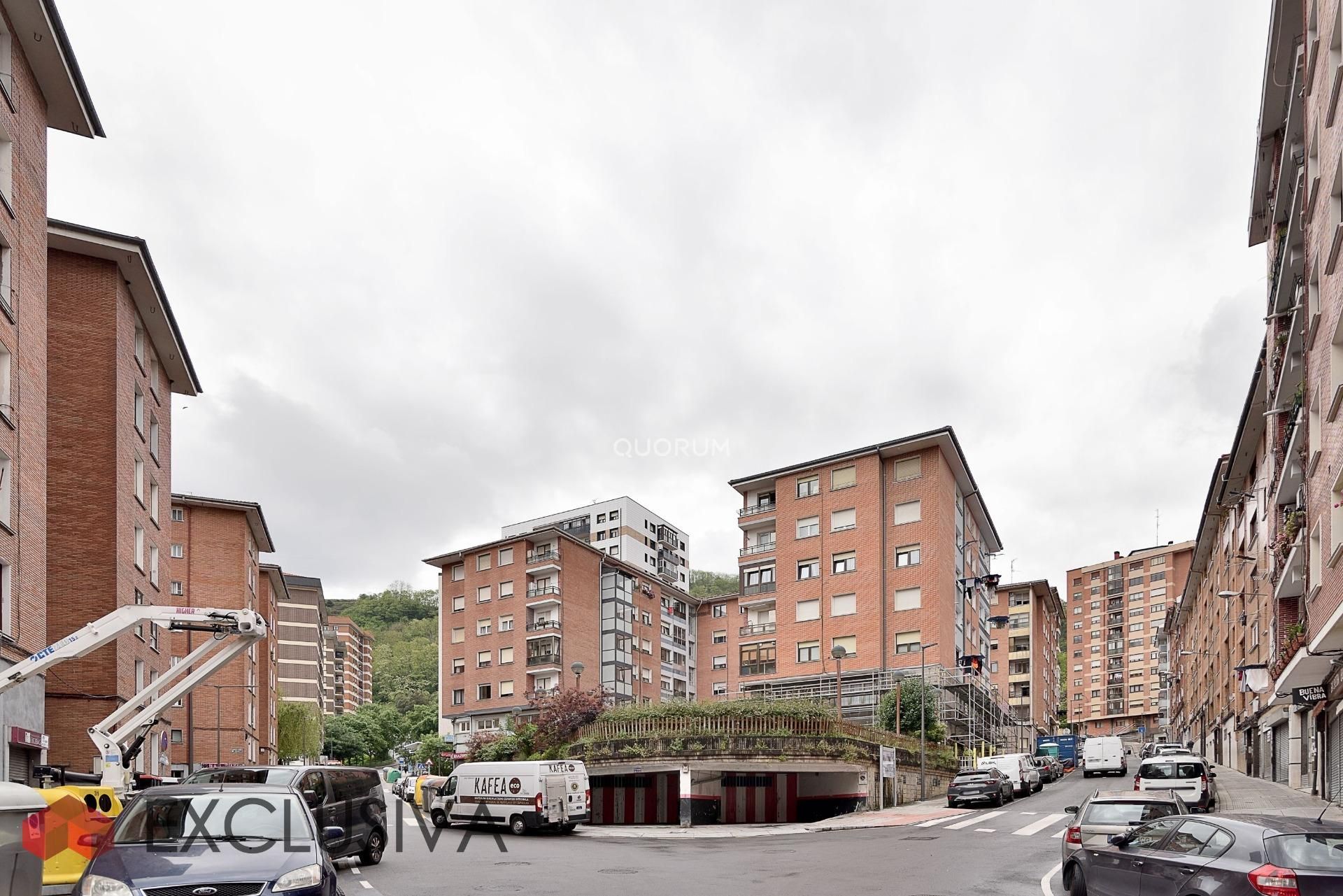Exterior view of Flat for sale in Basauri   with Heating and Balcony