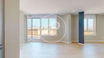 Sala d'estar de Pis en venda en  Barcelona Capital amb Aire condicionat, Calefacció i Terrassa
