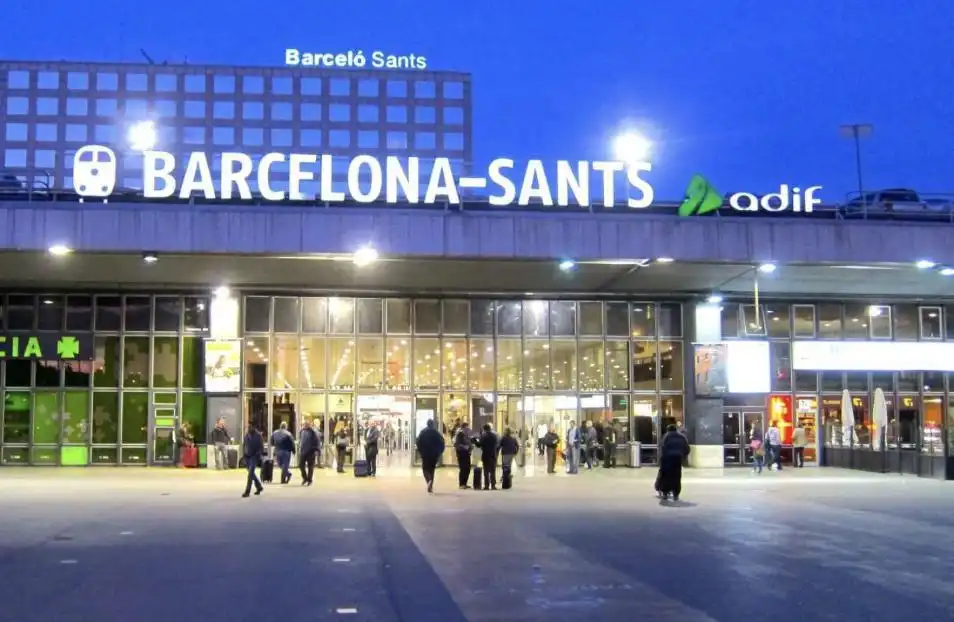 Vista exterior de Pis en venda en Barcelona amb Aire condicionat, Calefacció i Parquet