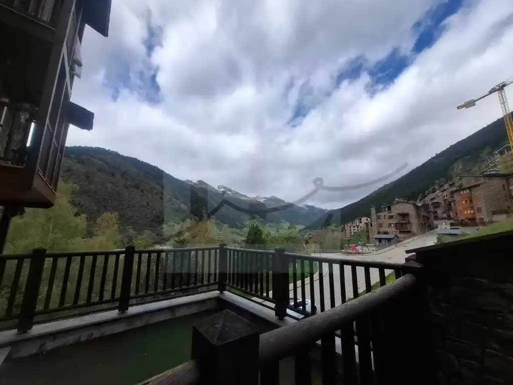Terrasse von Wohnungen zum Verkauf in Canillo mit Heizung, Terrasse und Möbliert