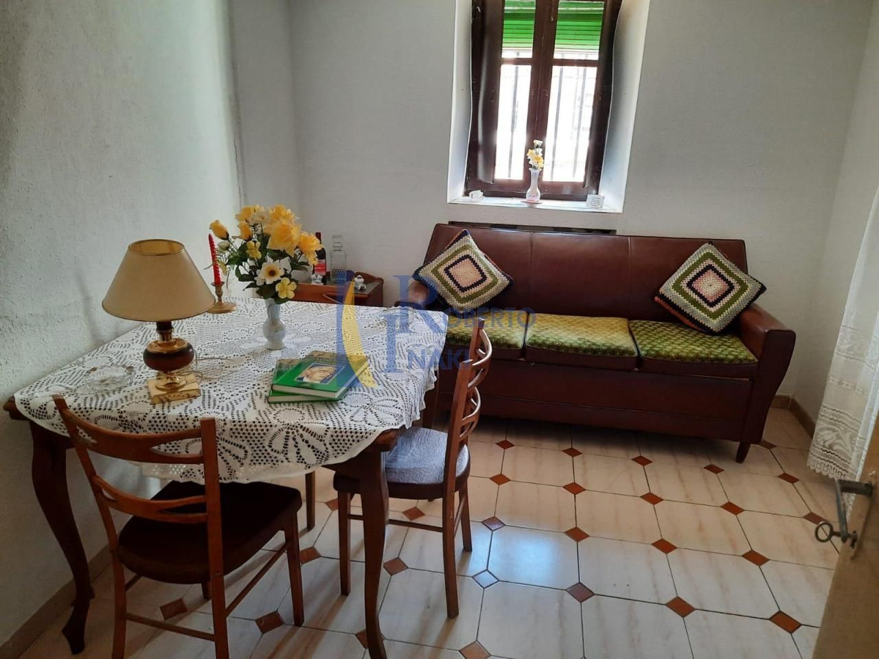 Sala d'estar de Casa adosada en venda en Mayorga amb Calefacció i Jardí privat