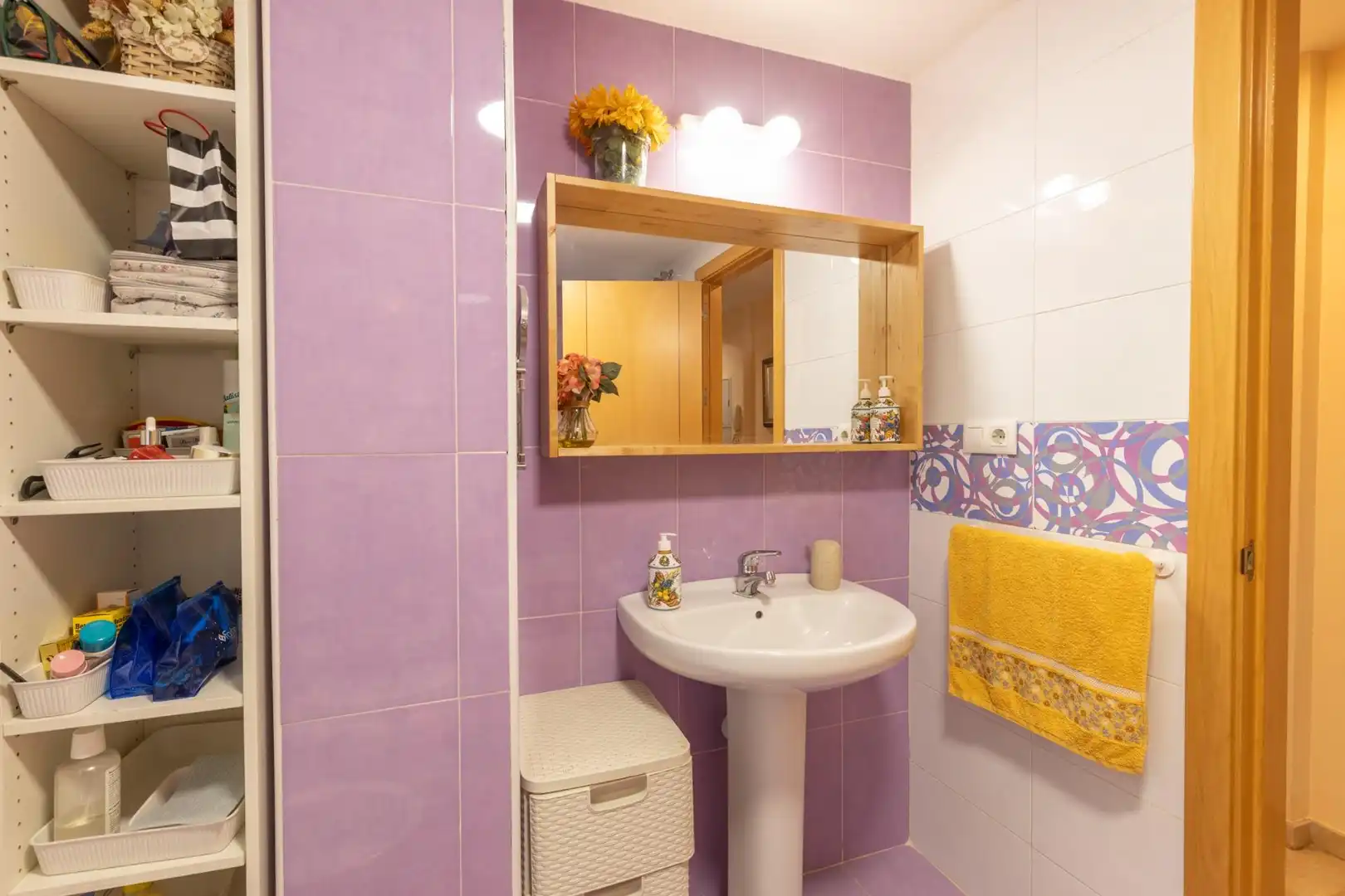 Bathroom of Flat for sale in Churriana de la Vega  with Air Conditioner, Terrace and Balcony