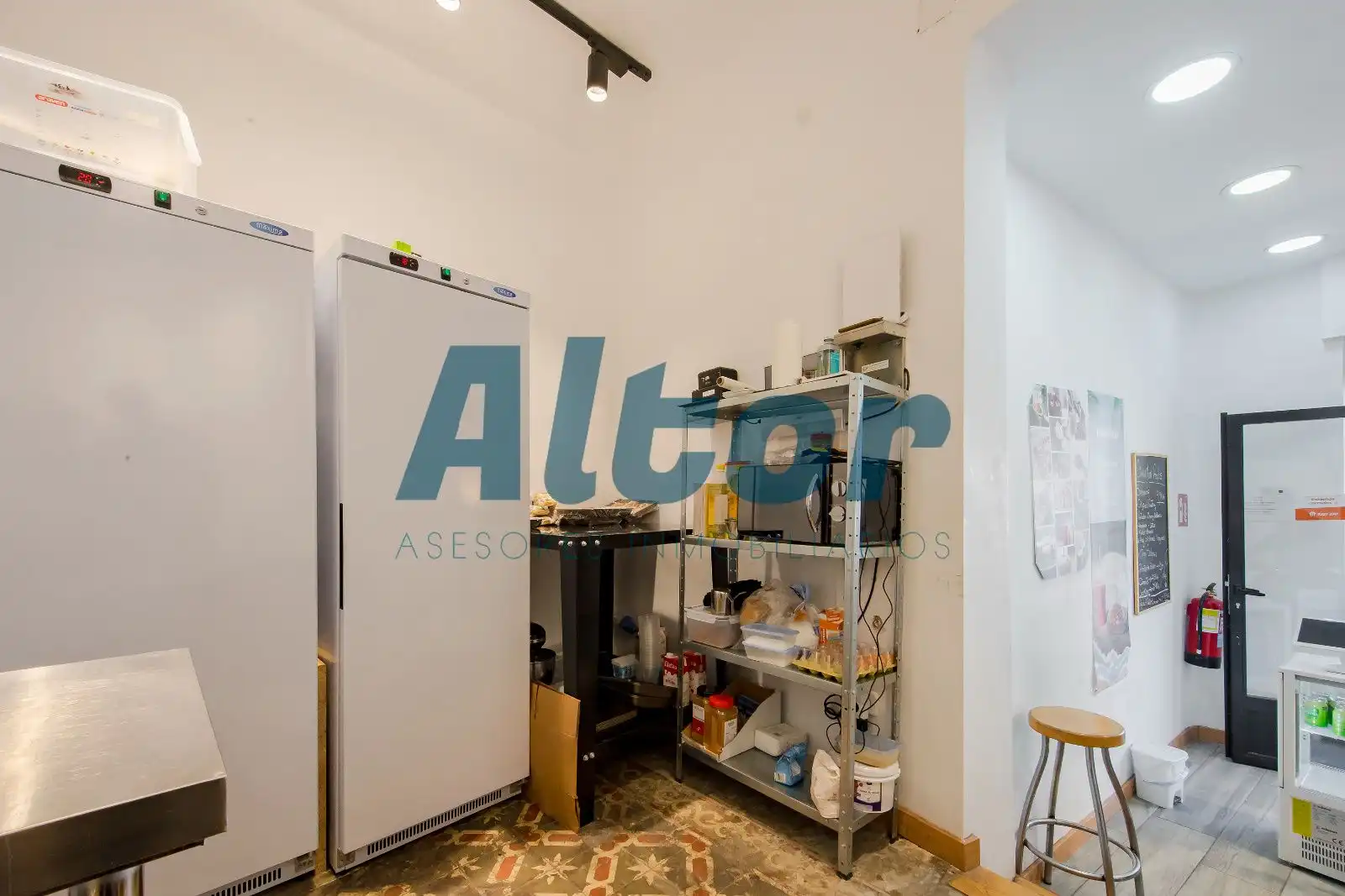 Kitchen of Commercial properties for sale in Madrid  with Air Conditioner