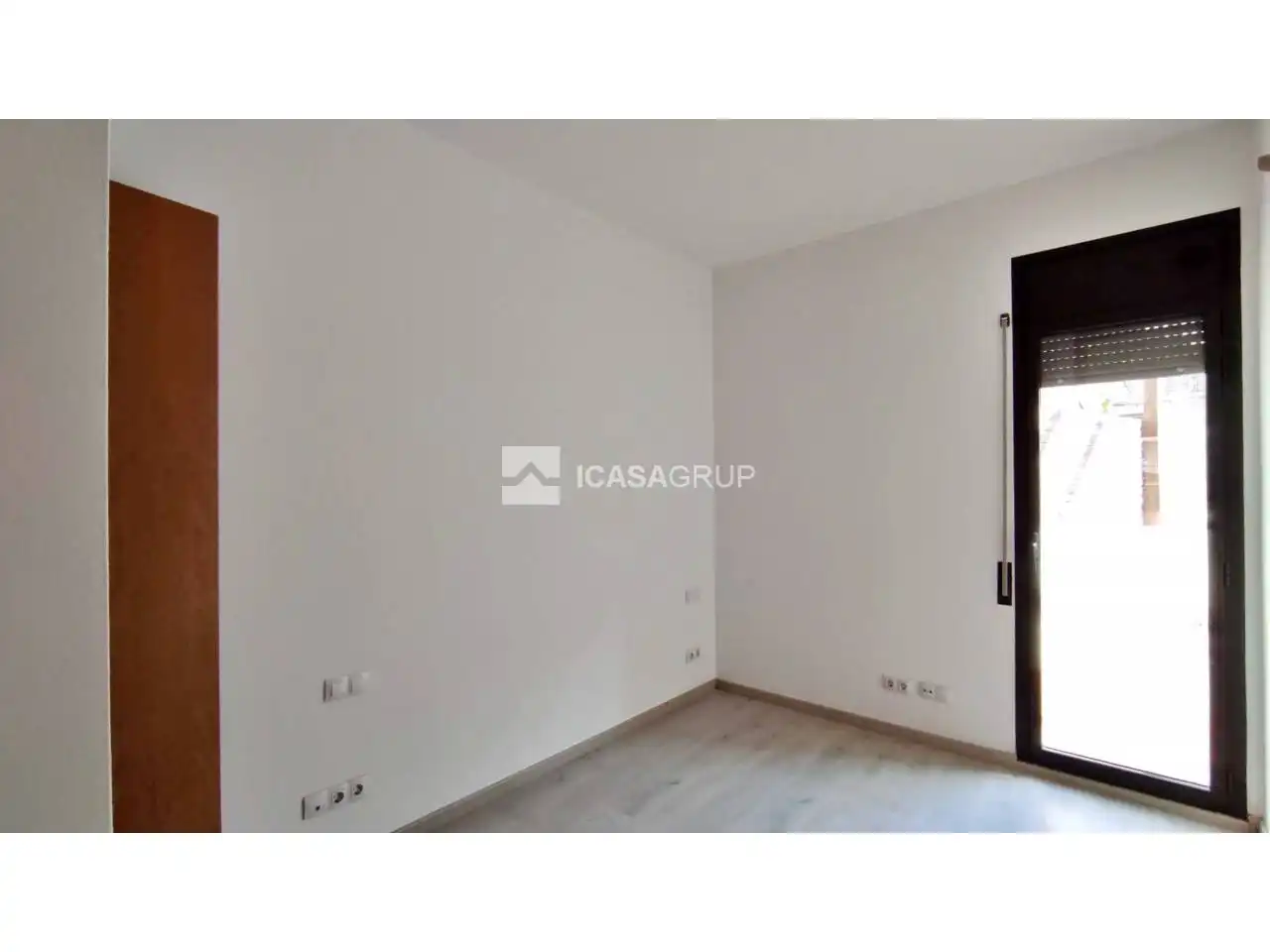 Bedroom of Flat for rent in Barcelona  with Air Conditioner, Heating and Parquet flooring