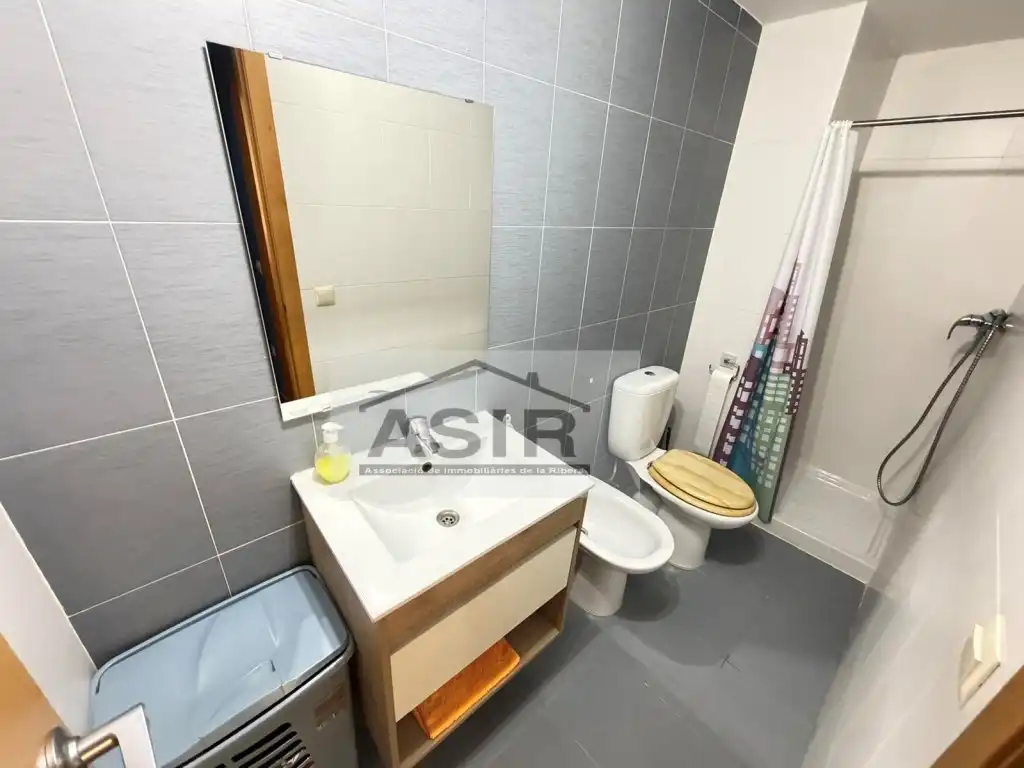 Bany de Pis en venda en Alzira amb Aire condicionat i Terrassa