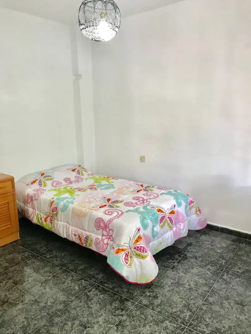 Bedroom of Flat for rent in Granada  with Air Conditioner, Furnished and Washing machine