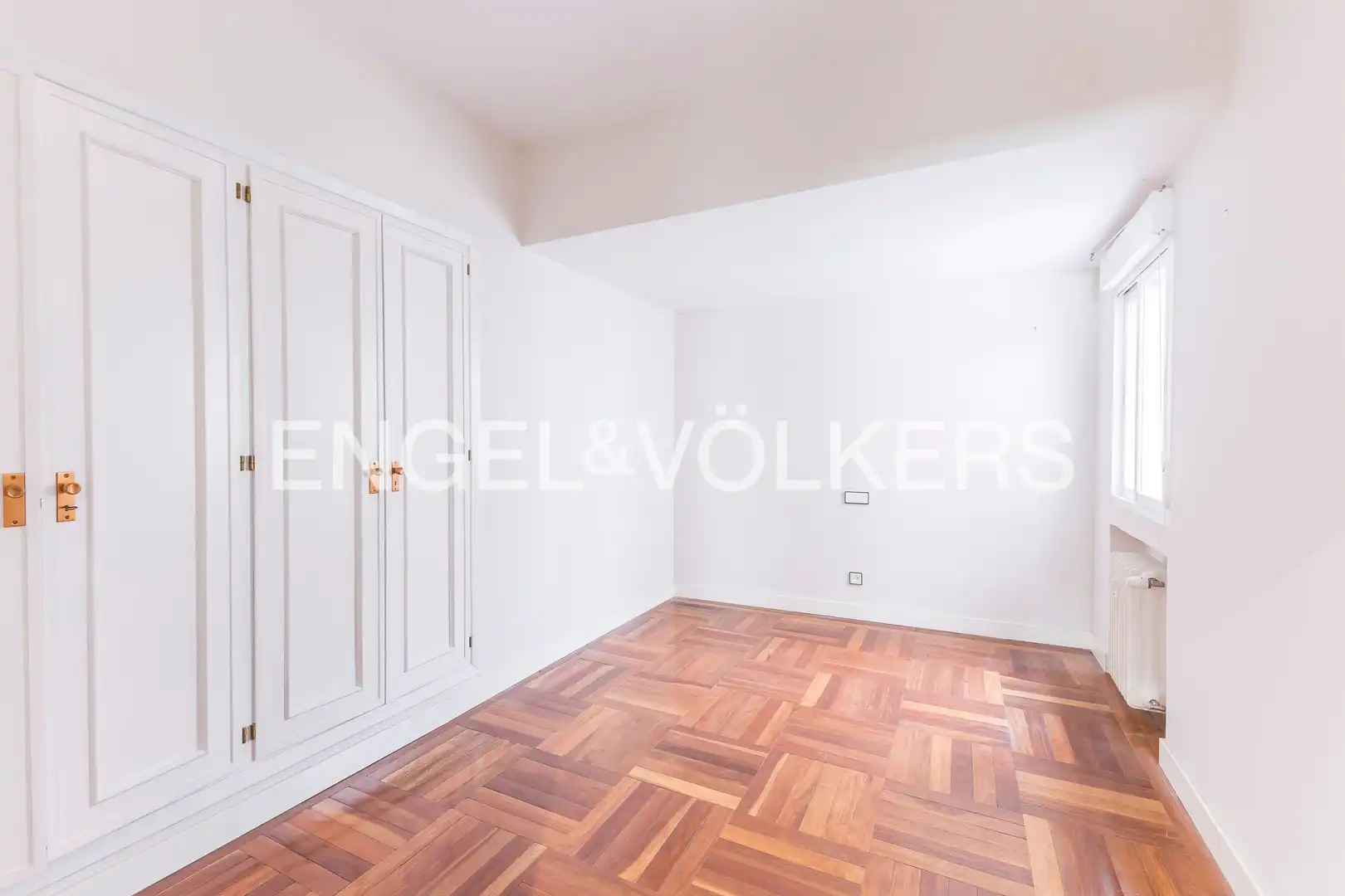 Flat for sale in Madrid  with Air Conditioner, Heating and Terrace