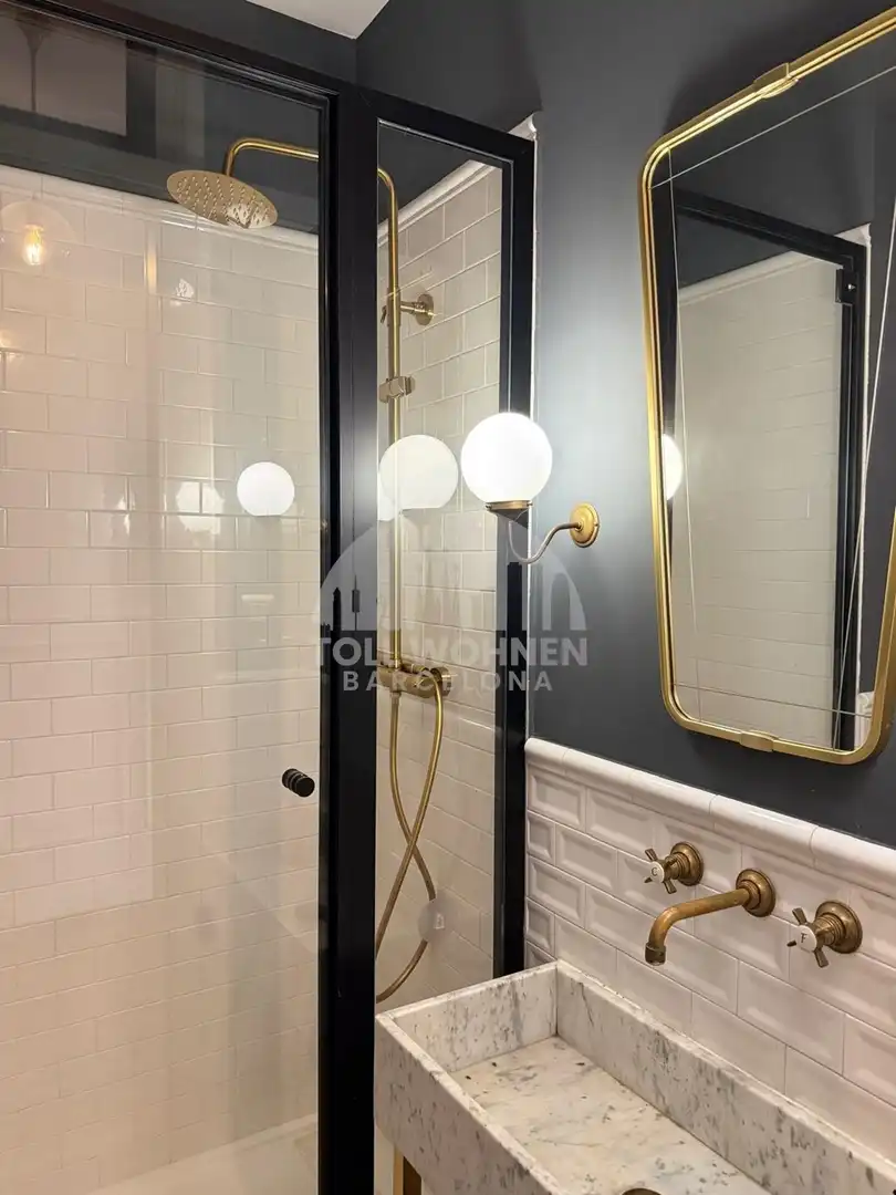 Badezimmer von Wohnung zur Miete in Barcelona mit Klimaanlage, Heizung und Terrasse